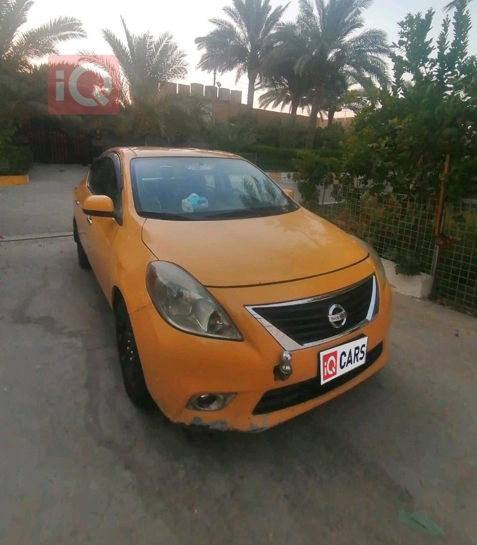 نيسان فيرسا